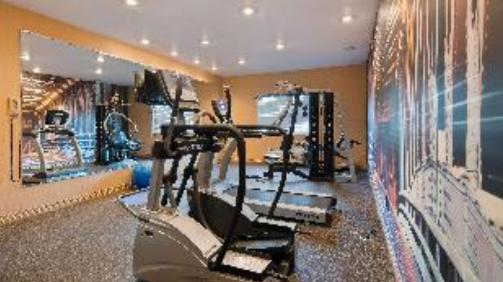 Best Western Manhattan Inn Image 16