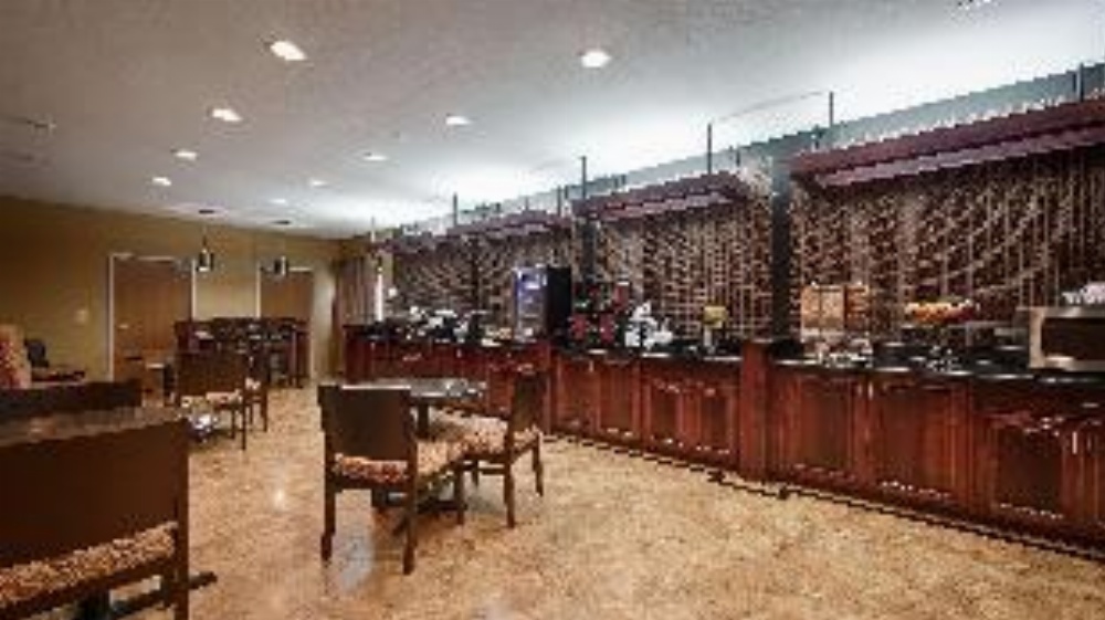 Best Western Manhattan Inn Image 18