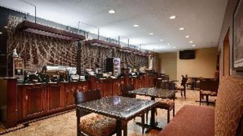 Best Western Manhattan Inn Image 20