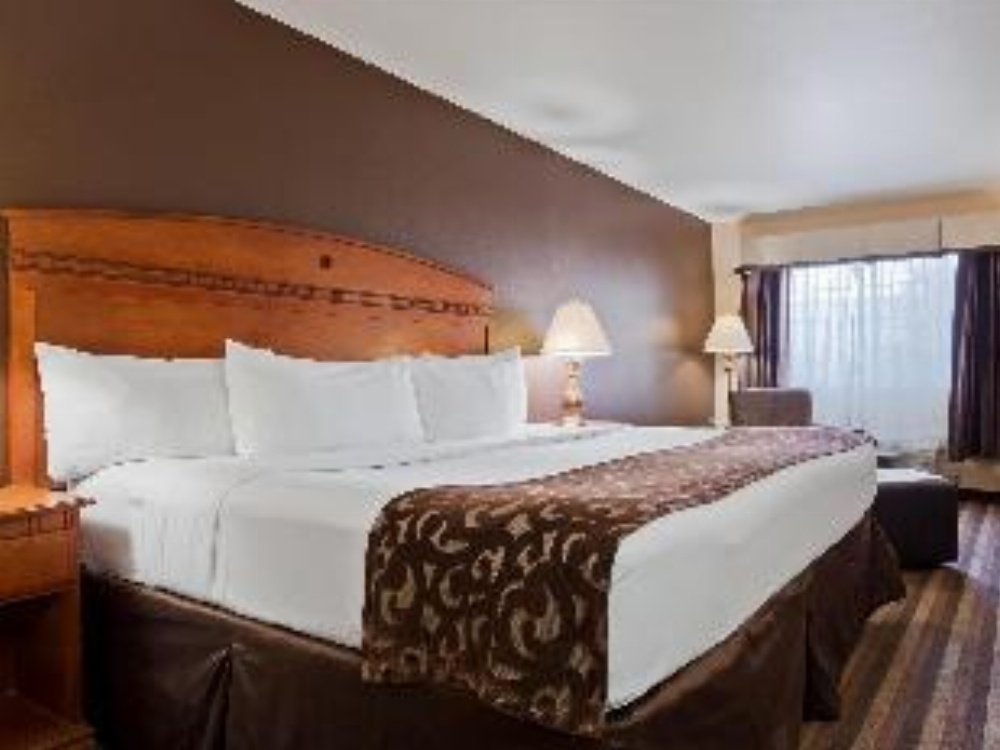 Best Western Manhattan Inn Image 21